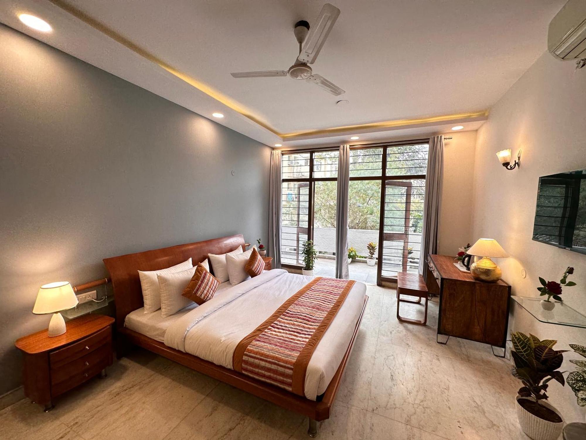 Grove Residency Hauz Khas New Delhi Couple Friendly Hotel Exterior photo