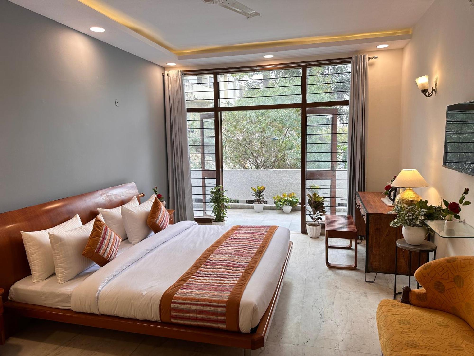Grove Residency Hauz Khas New Delhi Couple Friendly Hotel Exterior photo